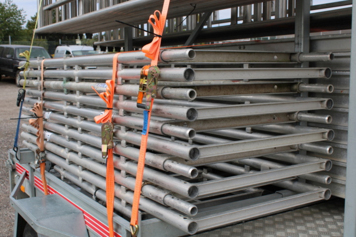 1409880-14 HAKI-aluminiumställning inkl släpvagn -2022