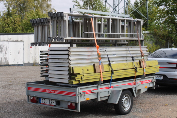 1409881-6 HAKI-aluminiumställning inkl släpvagn -2023