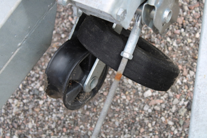 1409881-8 HAKI-aluminiumställning inkl släpvagn -2023