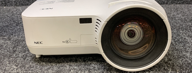 Bild som representerar auktionen - Avyttring projektorer & tillbehör till bildskärmar