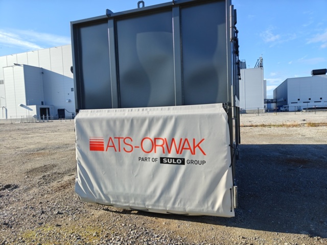 1409912-3 Komprimator anläggning med container och kärlvändare