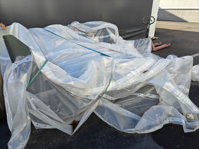 1409912-11 Komprimator anläggning med container och kärlvändare