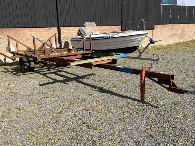 1255330-2 Båtvagn, stor modell