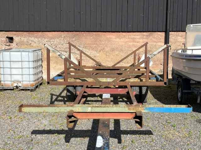 1255330-3 Båtvagn, stor modell