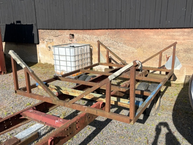 1255330-4 Båtvagn, stor modell