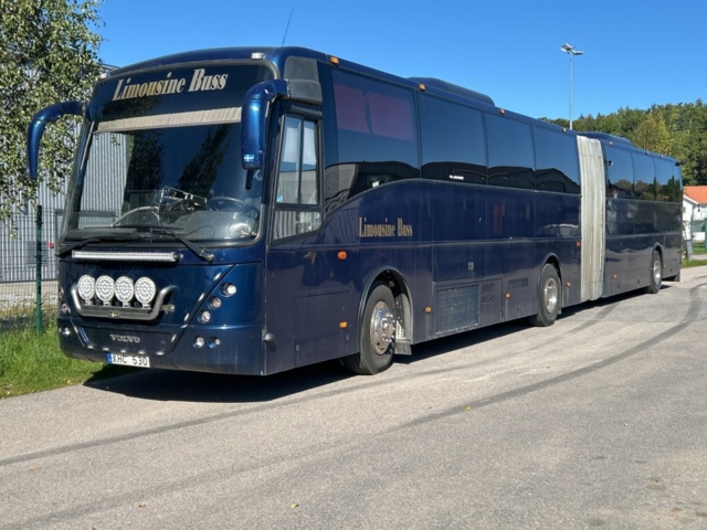 1361155-1 Limousine buss Volvo B12M Automat, -2005