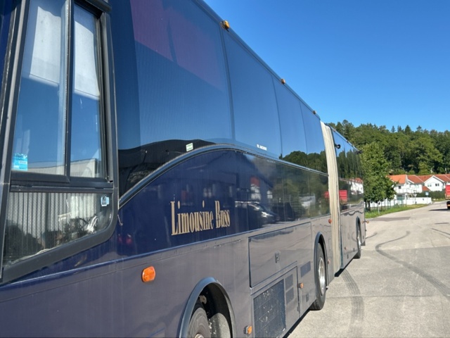 1361155-23 Limousine buss Volvo B12M Automat, -2005