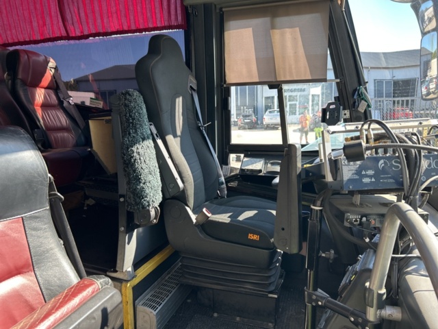 1361155-27 Limousine buss Volvo B12M Automat, -2005