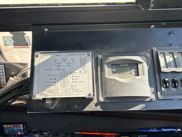 1361155-37 Limousine buss Volvo B12M Automat, -2005