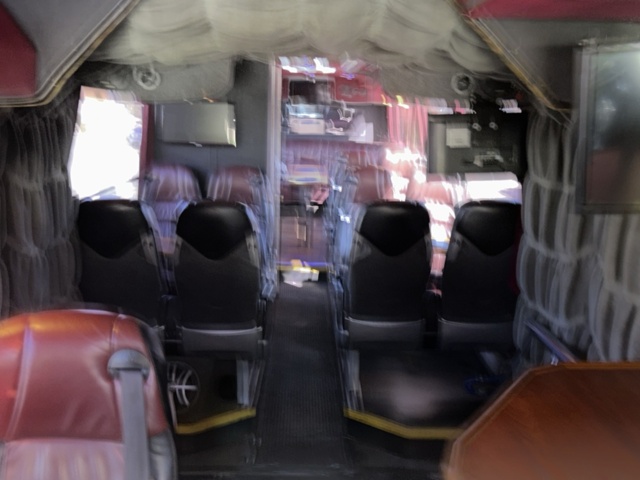 1361155-49 Limousine buss Volvo B12M Automat, -2005