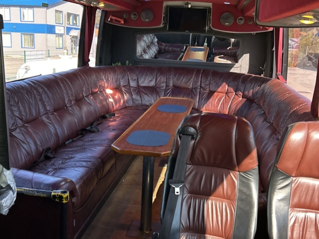 1361155-57 Limousine buss Volvo B12M Automat, -2005