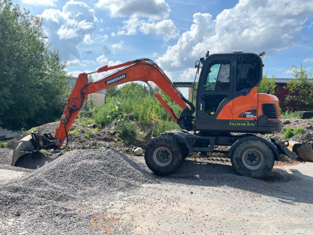 1410018-2 Hjulgrävare, Doosan DX55W med tillbehör -2015
