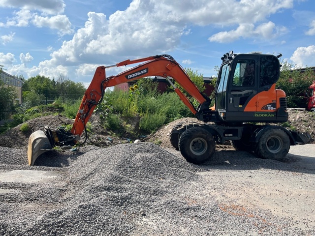 1410018-3 Hjulgrävare, Doosan DX55W med tillbehör -2015