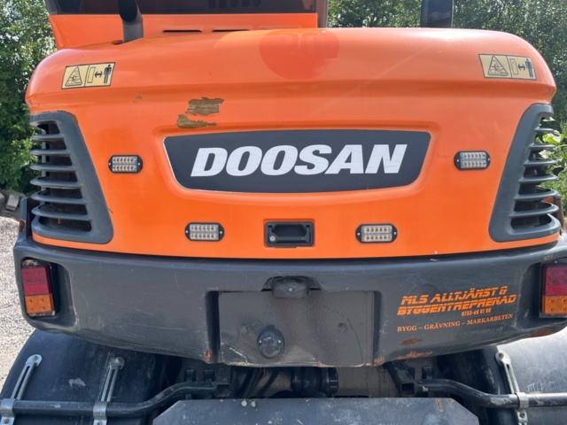 1410018-31 Hjulgrävare, Doosan DX55W med tillbehör -2015