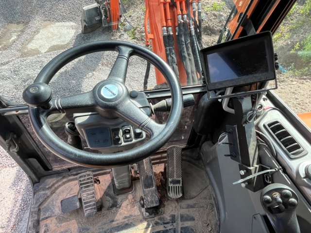 1410018-48 Hjulgrävare, Doosan DX55W med tillbehör -2015