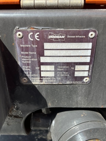 1410018-56 Hjulgrävare, Doosan DX55W med tillbehör -2015