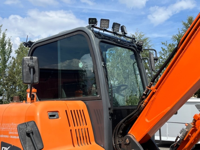 1410018-58 Hjulgrävare, Doosan DX55W med tillbehör -2015