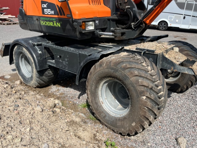 1410018-60 Hjulgrävare, Doosan DX55W med tillbehör -2015