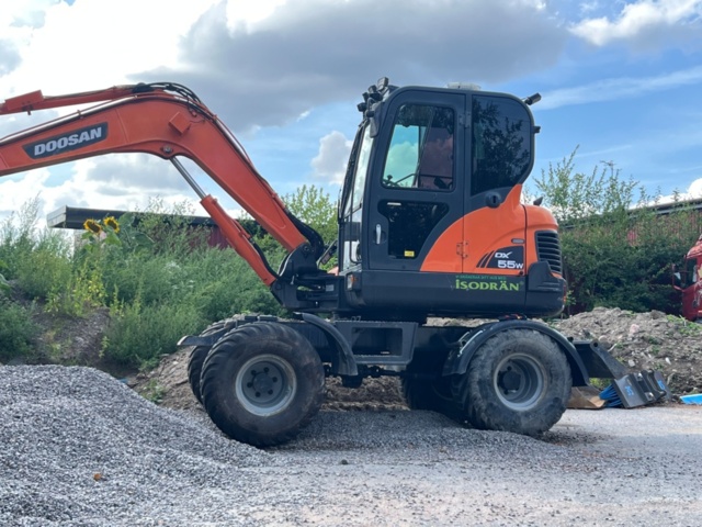 1410018-67 Hjulgrävare, Doosan DX55W med tillbehör -2015