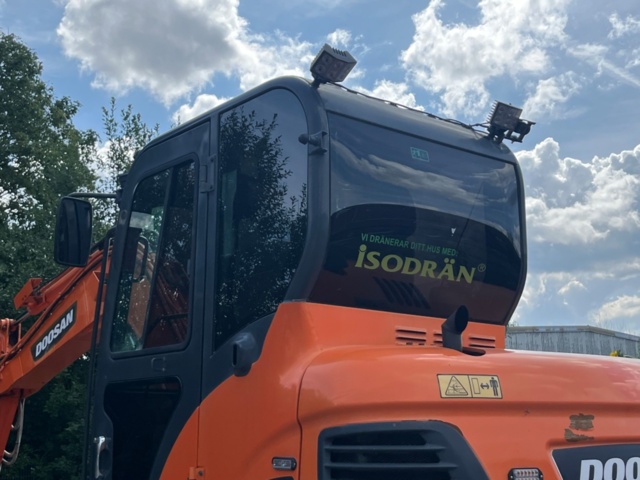 1410018-69 Hjulgrävare, Doosan DX55W med tillbehör -2015