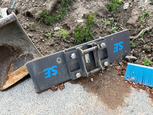 1410018-74 Hjulgrävare, Doosan DX55W med tillbehör -2015