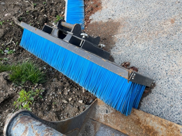 1410018-75 Hjulgrävare, Doosan DX55W med tillbehör -2015