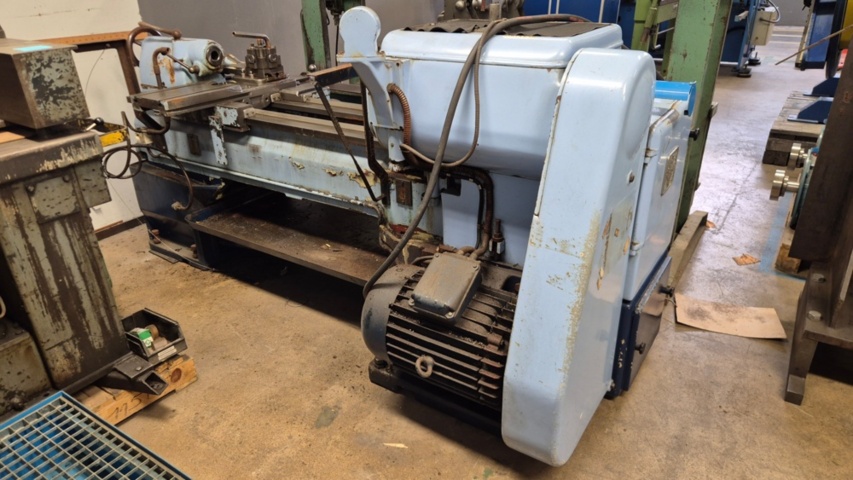 1409142-1 Svarv Köping S8C med tillbehör