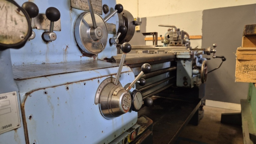 1409142-7 Svarv Köping S8C med tillbehör