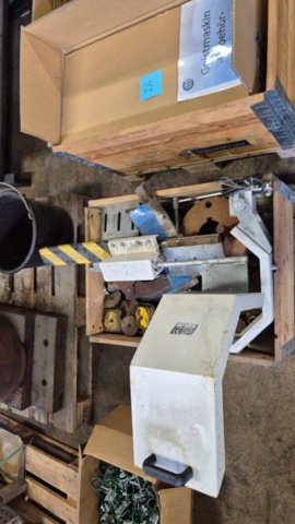 1409142-20 Svarv Köping S8C med tillbehör