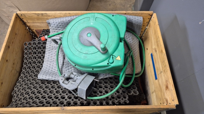 1409144-8 SKALL EJ VARA MED