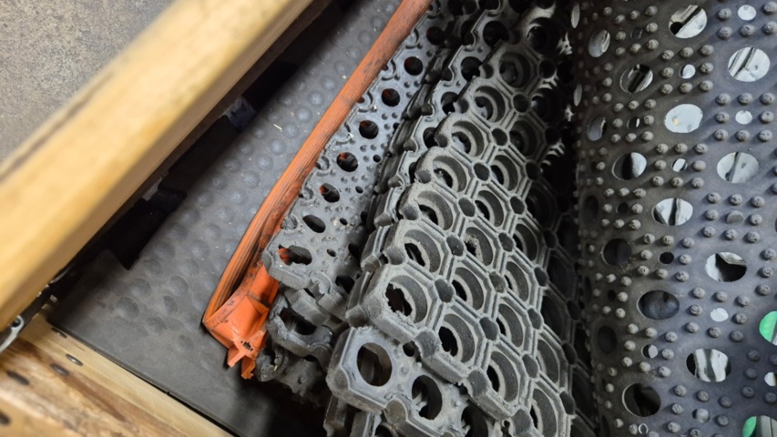 1409144-9 SKALL EJ VARA MED