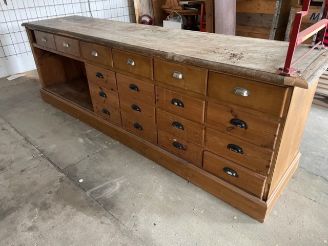 1411149-7 Köpmandisk