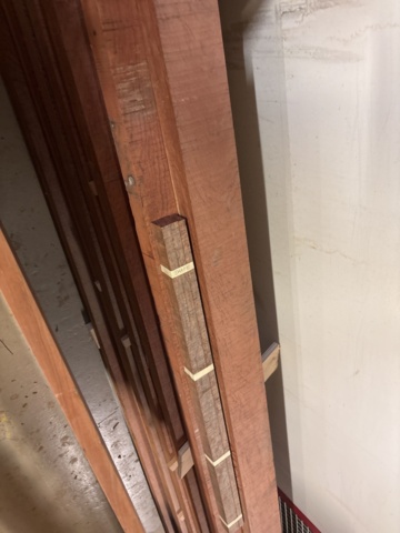 1386996-15 Parti med diverse ädelträ - bl.a. rosenträ