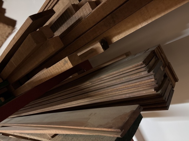 1386996-31 Parti med diverse ädelträ - bl.a. rosenträ