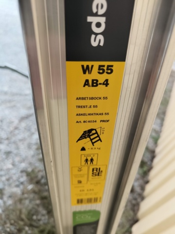 1331867-4 Två stycken trappstegar Wibe