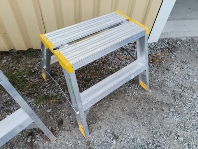 1331867-5 Två stycken trappstegar Wibe