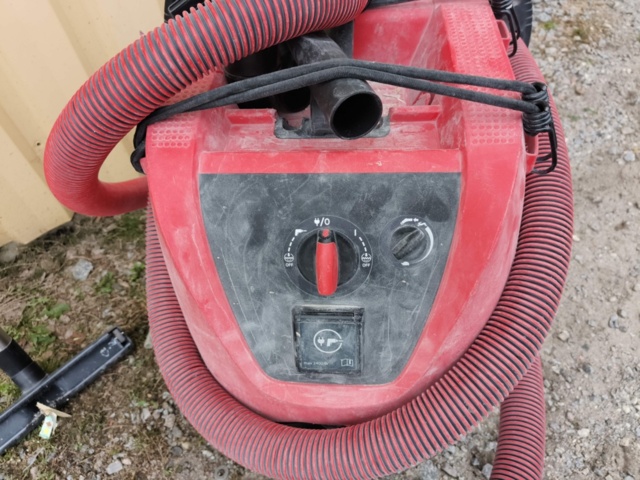 1331868-3 Industridammsugare Milwaukee