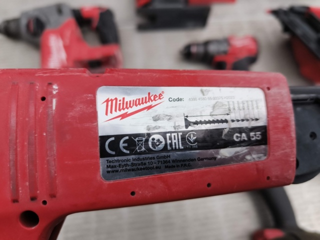 1331869-8 Milwaukee paket