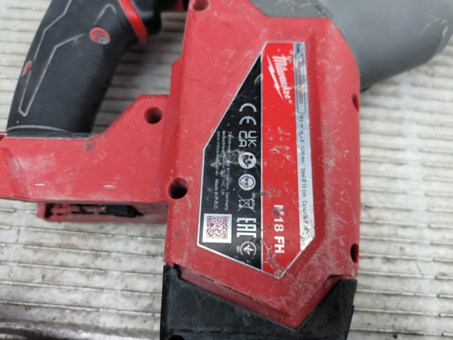 1331869-10 Milwaukee paket