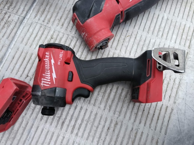 1331869-19 Milwaukee paket