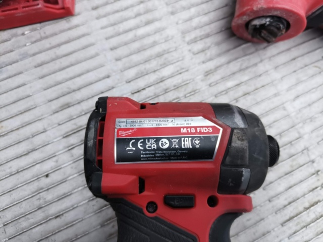 1331869-17 Milwaukee paket