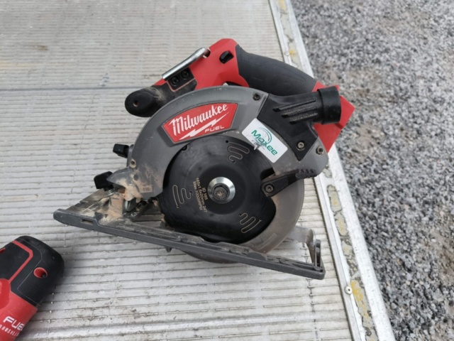 1331869-23 Milwaukee paket