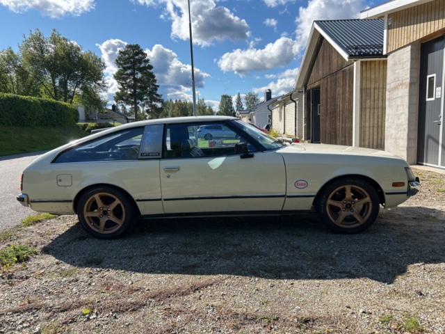 1378036-10 Veteranbilar 3st Toyota Celica (RA28, TA22, RA40) inkl. stor mängd reservdelar och tillbehör