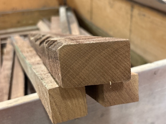 1386996-35 Parti med diverse ädelträ - bl.a. rosenträ