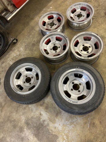 1378036-119 Veteranbilar 3st Toyota Celica (RA28, TA22, RA40) inkl. stor mängd reservdelar och tillbehör