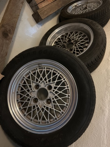 1378036-148 Veteranbilar 3st Toyota Celica (RA28, TA22, RA40) inkl. stor mängd reservdelar och tillbehör