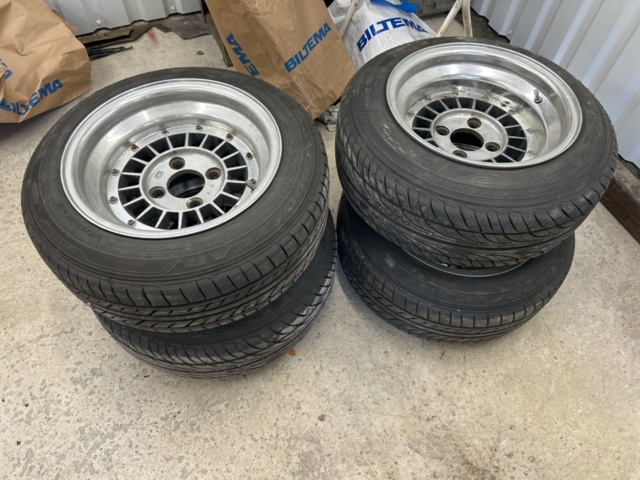 1378036-178 Veteranbilar 3st Toyota Celica (RA28, TA22, RA40) inkl. stor mängd reservdelar och tillbehör