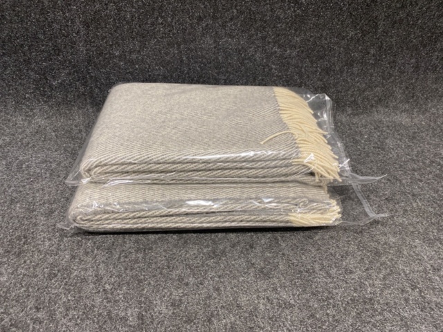 1409667-2 2 st Ullplädar Mel Wild Dove, 140x200cm