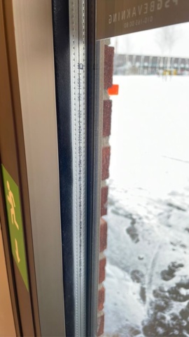 1411285-4 Entréparti - 11x21 V