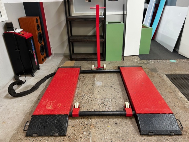 1296597-3 Mobil, låg saxlyft avsedd för fordon - Weber KHB-1000F